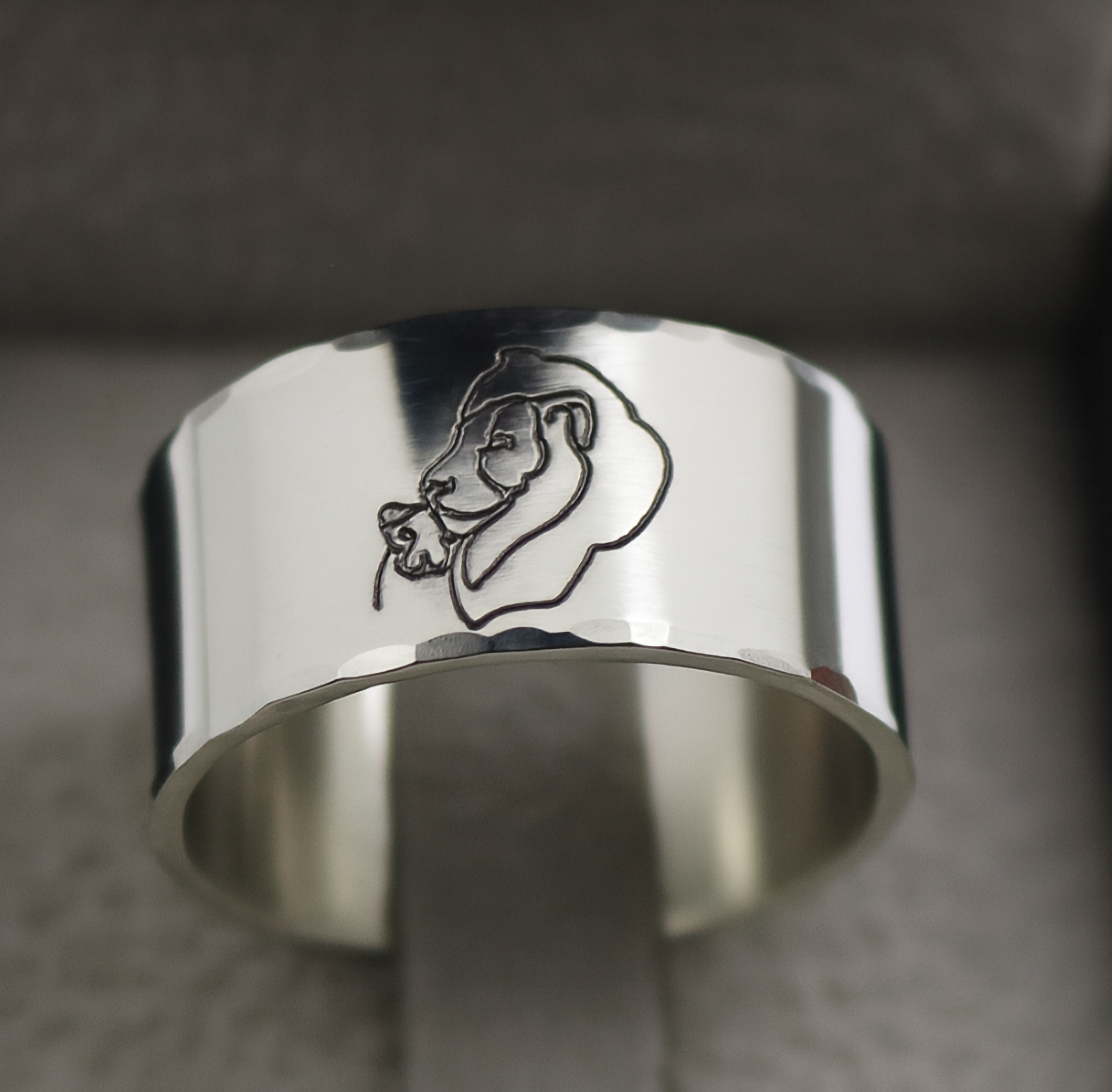 sterling silver animals engraved ring