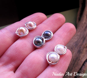 Wire wrapped pearl earrings