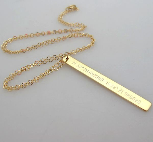 Long pendant gold necklace