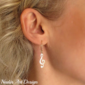 Musical Note gold earrings