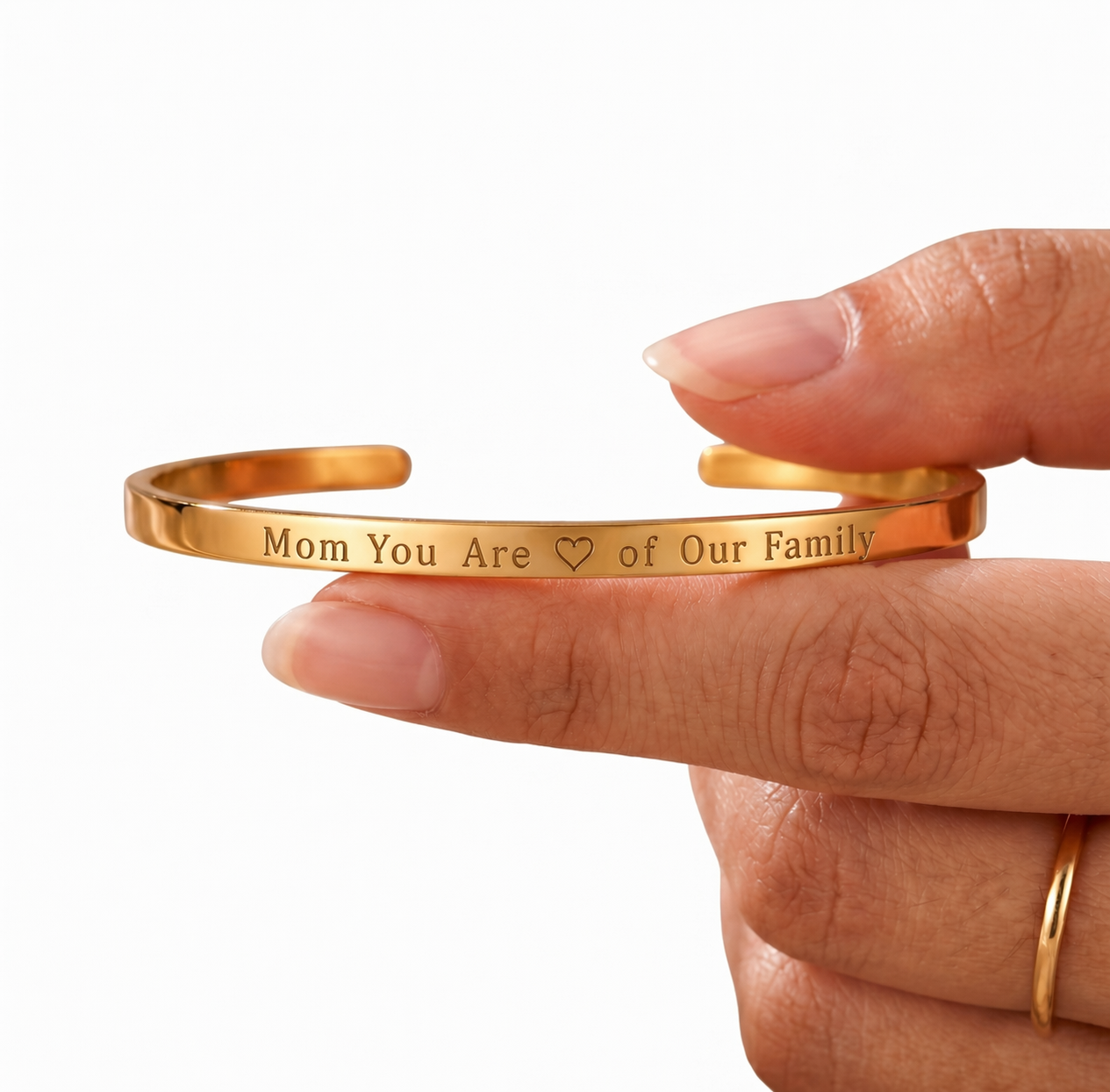 Personalized Jewelry for Mother’s Day: Meaningful Gift Ideas She’ll Treasure Forever