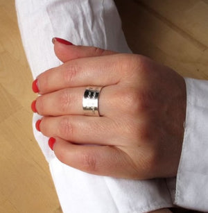 Jewish ring for women