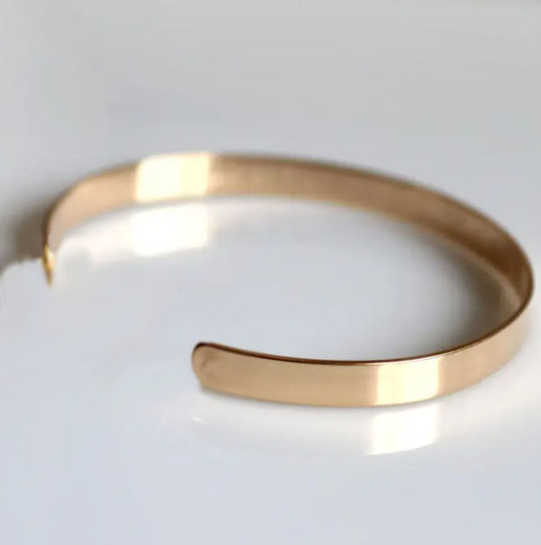 Best Mom Bracelet - Gold Thin Engraved Bangle - Personalized Gift