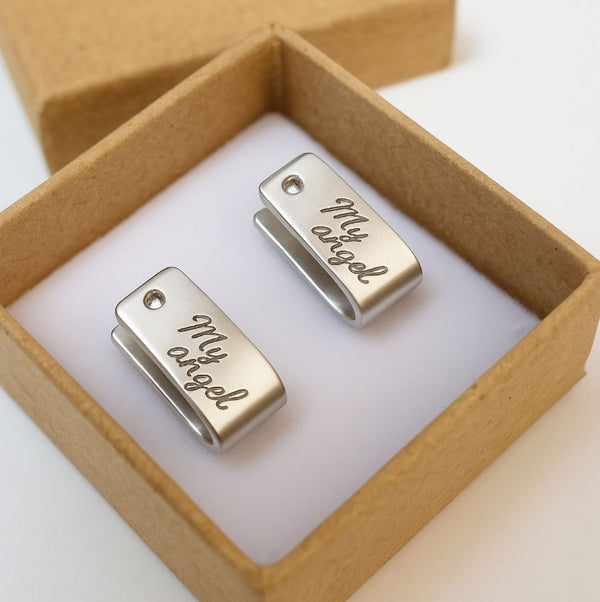  rectangular engraved earrings