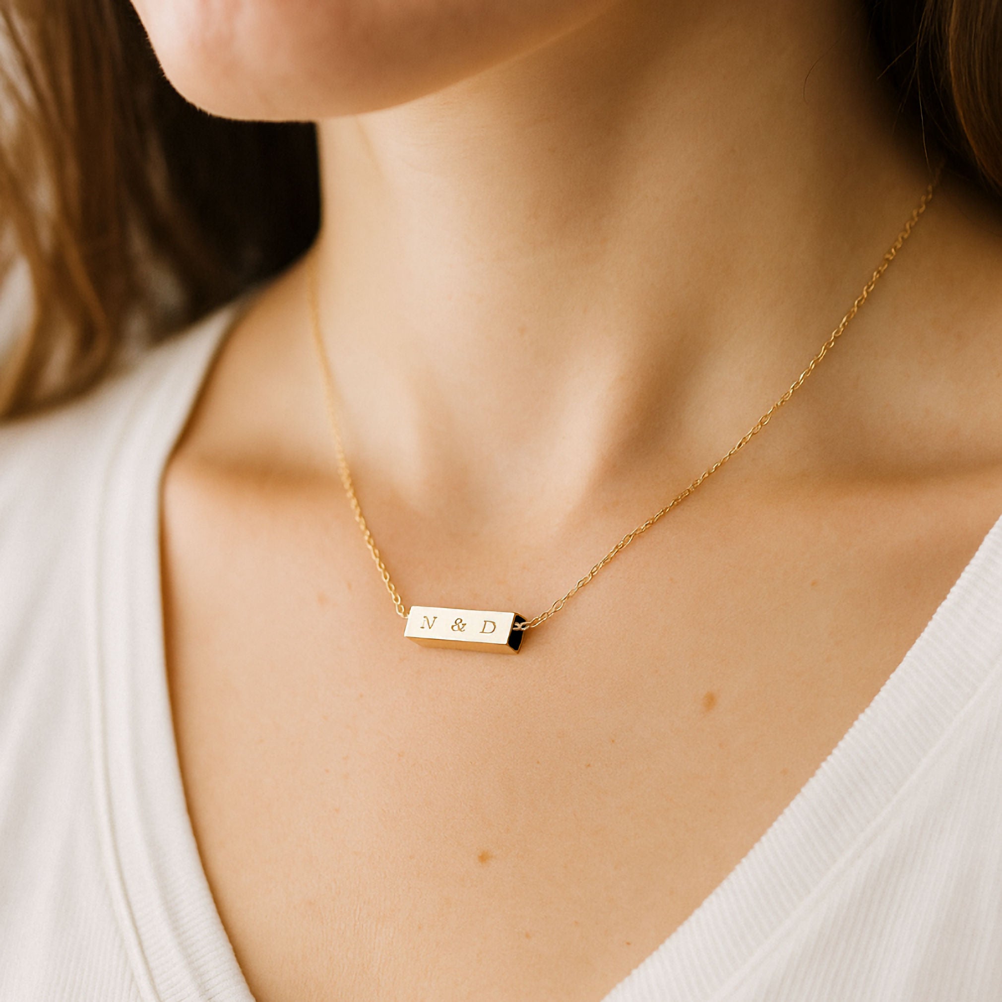 4 sides engraved small bar pendant necklace