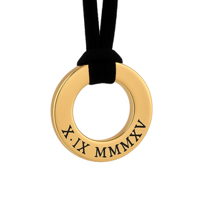 Circle Pendant Roman Numeral Necklace