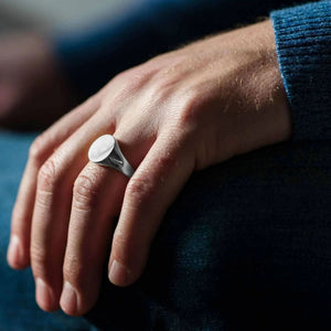 silver round signet ring