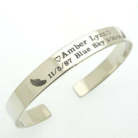 Silver wings engraved bracelet
