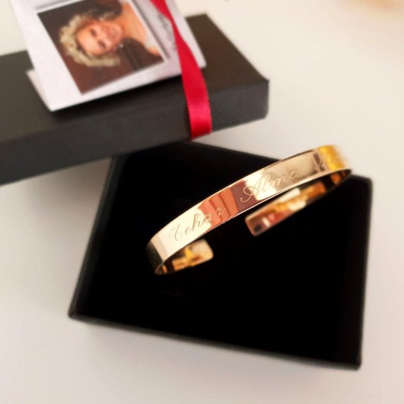 Names Engraved Gold cuff Bracelet for Mom