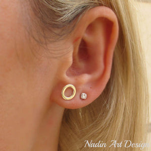 Minimalist silver circle earrings