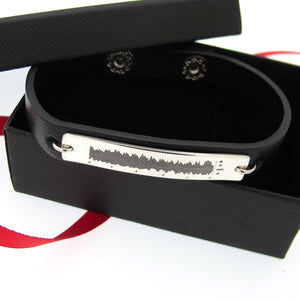 Gift for first father - Baby Ultrasound engraved bracelet for husband
