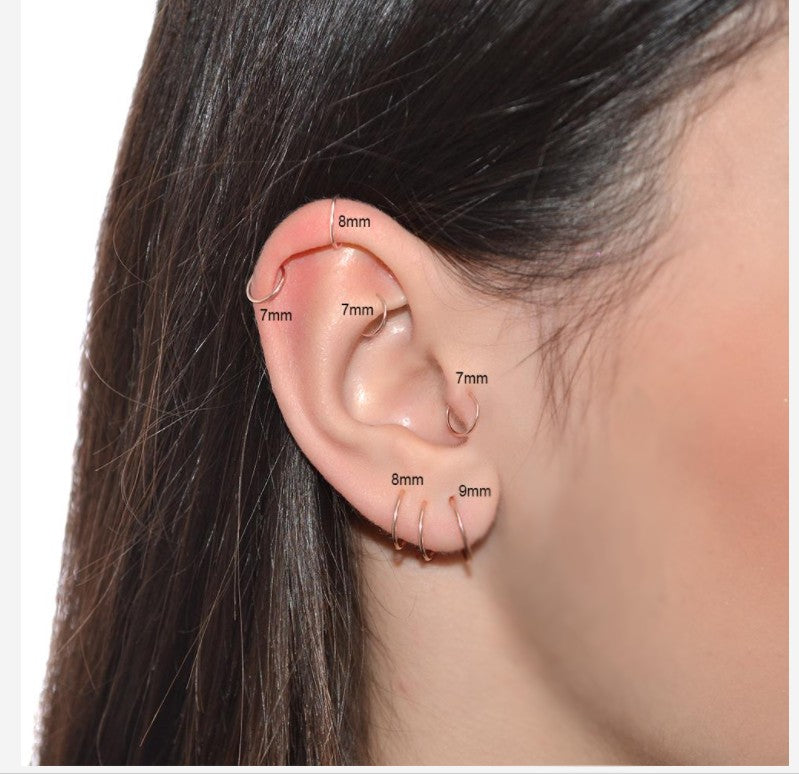 Gold earrings rings 1 cm with pattern engraving | JewelryAndGems.eu