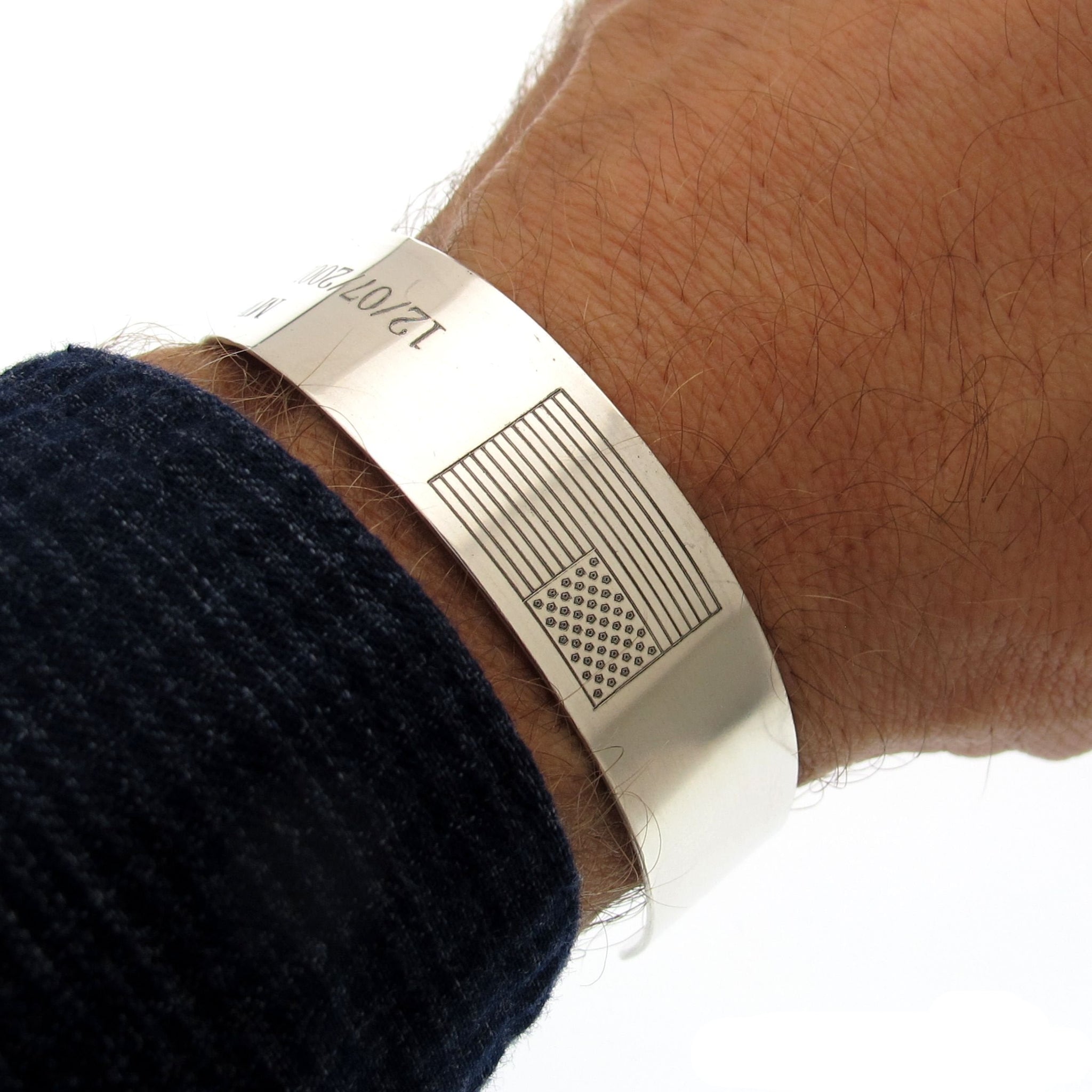 Officer silver cuff with us flag