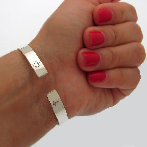 Silver cross bracelet