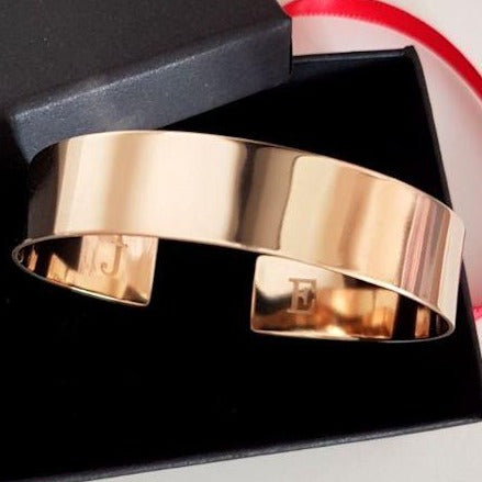  Monogram Gold Bracelet - Monogram Cuff bracelet - Custom  engraved Gold Filled Bracelet - Personalized gifts - Bridesmaid gift -  Birthday Gift for her - Initials Bracelet - Polished cuff bracelet :  Handmade Products
