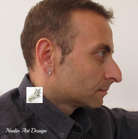 Stud earring in silver