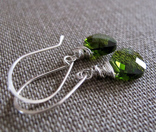 Green crystals dangle earrings