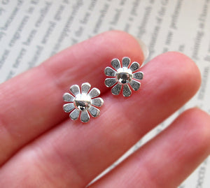 Flower Stud Earrings - Sterling Silver Camomiles