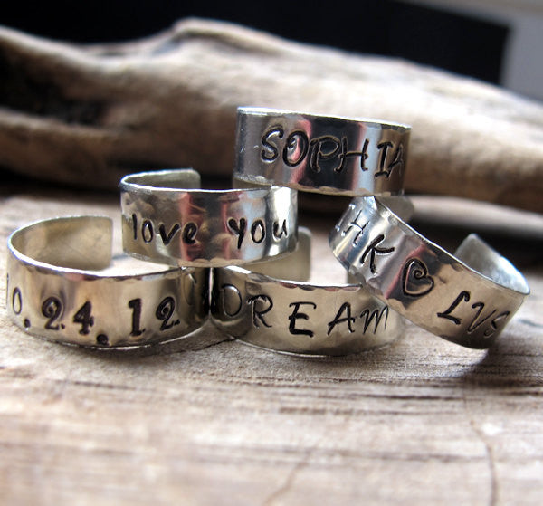 Engraved Name Rings - Cursive | Centime Gift