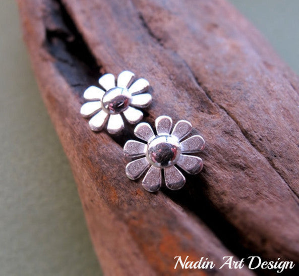 Flower silver studs