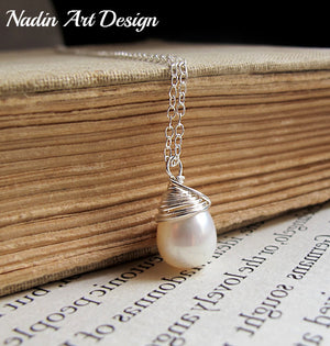 Pearl charm necklace