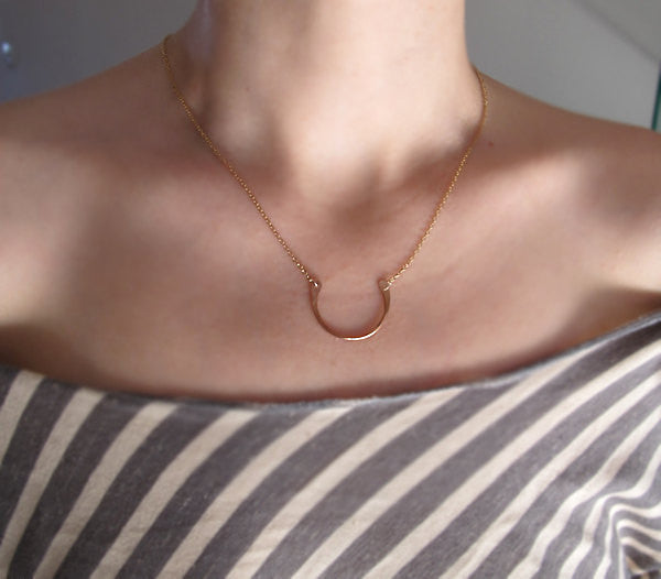 Lucky Horse Shoe Pendant Necklace