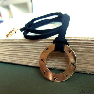 Circle Pendant Roman Numeral Necklace