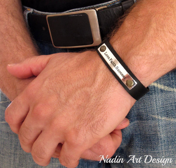 Leather and metal engraved bracelet
