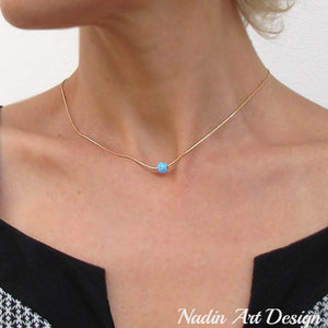 Chain with opal gem charm