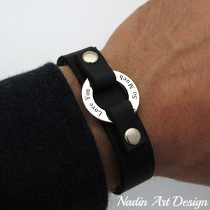 Groomsmen gift - Engraved Leather Bracelet - Silver circle bracelet for men - Mens bracelet in leather