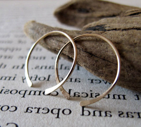 minimalist hold hoops