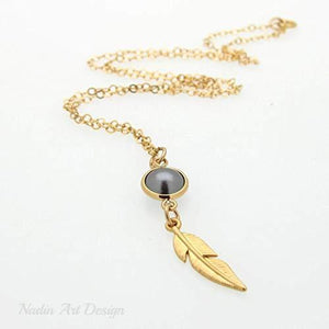 Pearl feather necklace